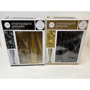 Amscan Plastic Champagne Flutes With Bases - Lot Of 34